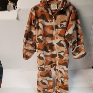EUC Cabela's Boys Camo Onepiece fleece Bodysuit sz 24MO. Reg zippered front